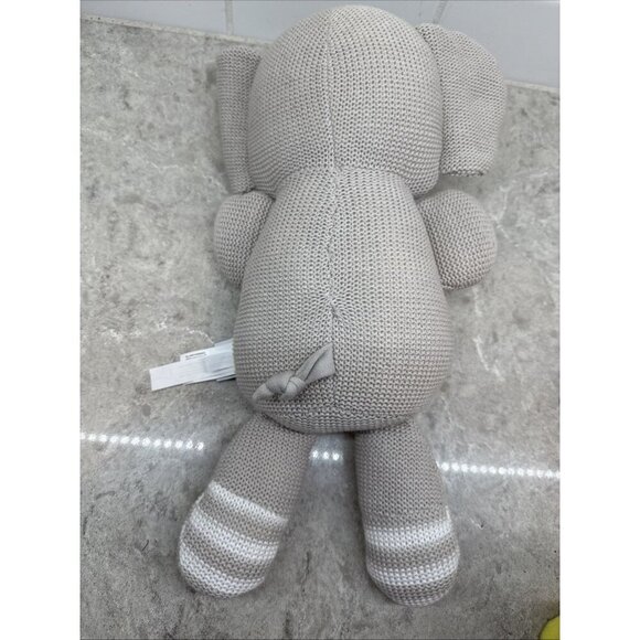 Theodore the Elephant - Picture 4 of 8